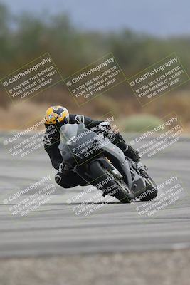 media/Sep-21-2025-Race Pace (Sun) [[98bf33ef95]]/Non Verified/4-Turn 3 (910am)/